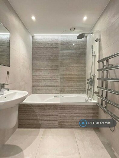 1 Bedroom Flat To Rent In Bridges Court Road, London, SW11