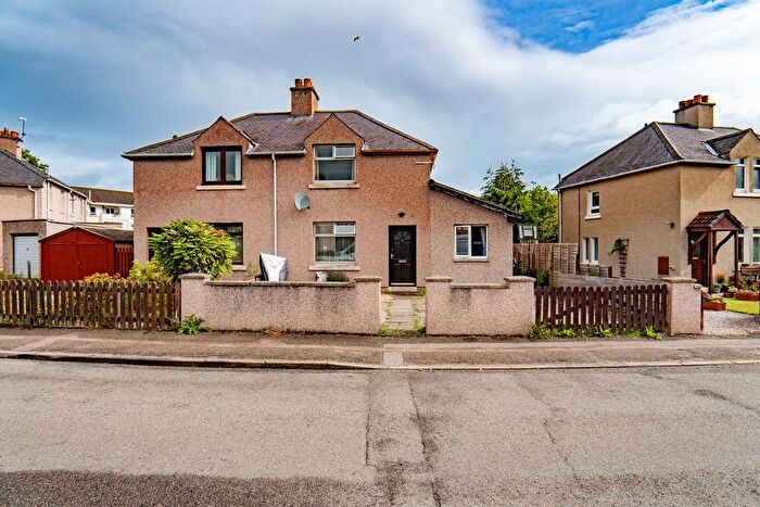 4 Bedroom Semi-Detached House For Sale In Smith Avenue, Inverness, IV3