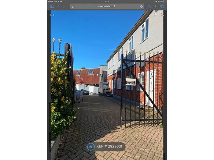 1 Bedroom Flat To Rent In Carpenters Court, Bromley, BR1