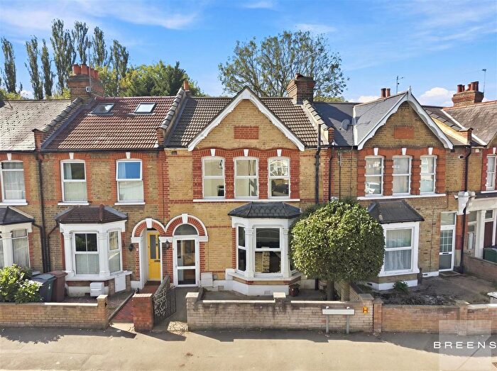 3 Bedroom Terraced House For Sale In Haldan Road, Highams Park, London, E4