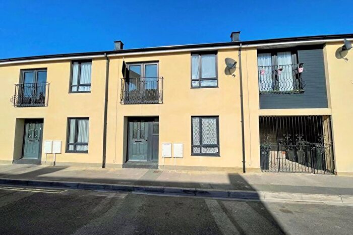 2 Bedroom Terraced House For Sale In Battenburg Road, Gosport, PO12