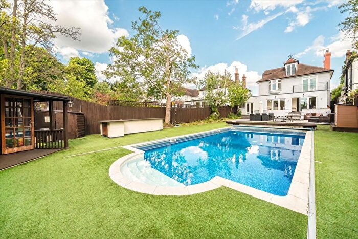 4 Bedroom Detached House For Sale In Fordington Road, Highgate, N6