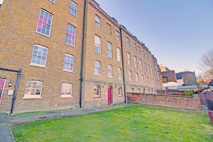 1 Bedroom Flat To Rent In Nags Head Lane, Rochester, ME1