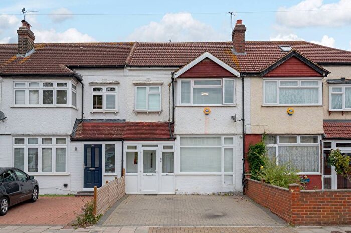 3 Bedroom Property For Sale In Glenister Park Road, Streatham Vale, London, SW16