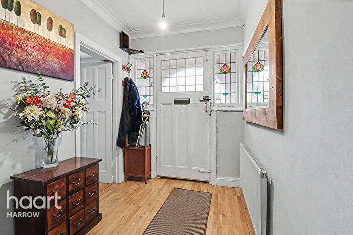 6 Bedroom Semi-Detached House For Sale In Whitchurch Gardens, Edgware, HA8