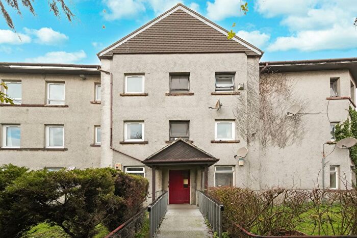 3 Bedroom Flat For Sale In / West Pilton Drive, Edinburgh, EH4