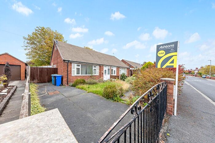 3 Bedroom Semi-Detached Bungalow For Sale In Marina Avenue, Great Sankey, WA5