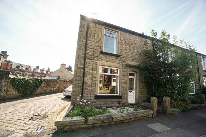 1 Bedroom End Of Terrace House To Rent In Crown Lane, Horwich, BL6