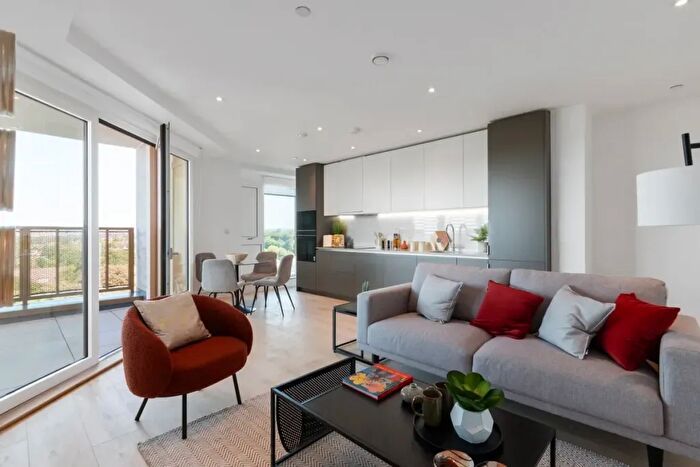 2 Bedroom Flat To Rent In Sutton Park House, Sutton, SM1