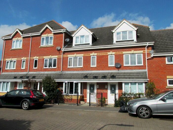 1 Bedroom Ground Maisonette To Rent In Fallow Crescent, Hedge End, SO30