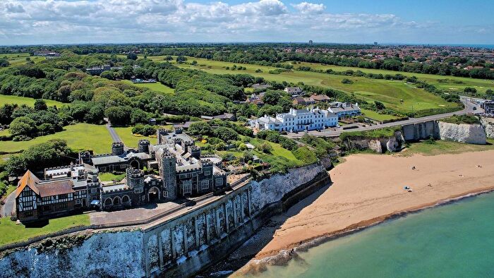 2 Bedroom Flat To Rent In Joss Gap Road, Kingsgate Castle Joss Gap Road, CT10