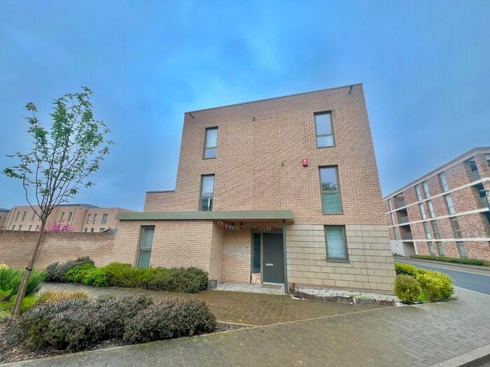 4 Bedroom Semi-Detached House To Rent In Joseph Terry Grove, York, North Yorkshire, YO23