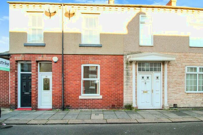 2 Bedroom Flat To Rent In Middleton Street, Blyth, NE24