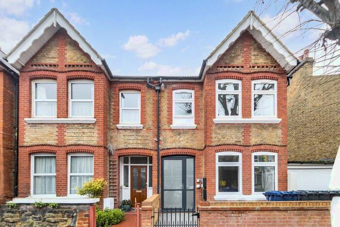2 Bedroom Flat To Rent In Overdale Road, London W5
