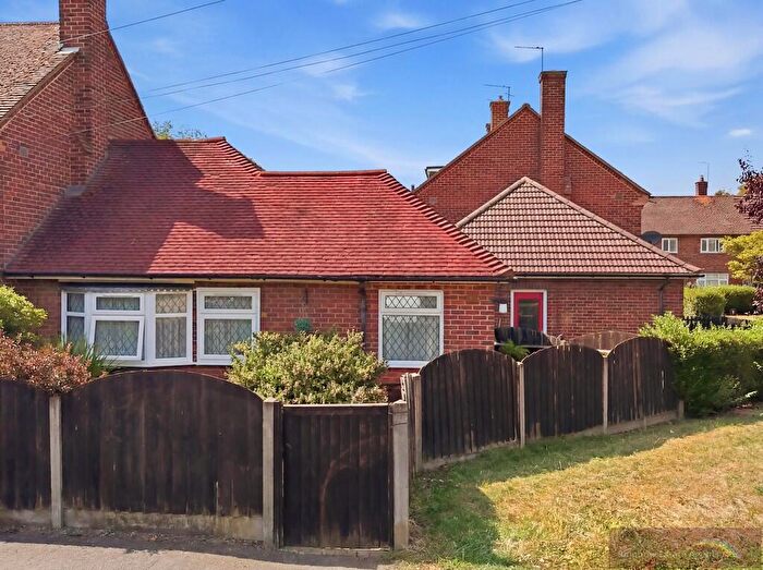 2 Bedroom Terraced Bungalow For Sale In Collard Ave, Loughton, IG10