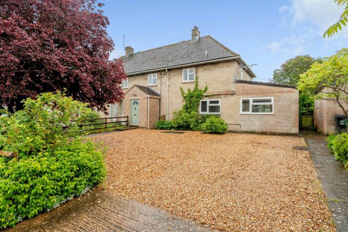 3 Bedroom Semi-Detached House For Sale In Tower View, Rowde, SN10