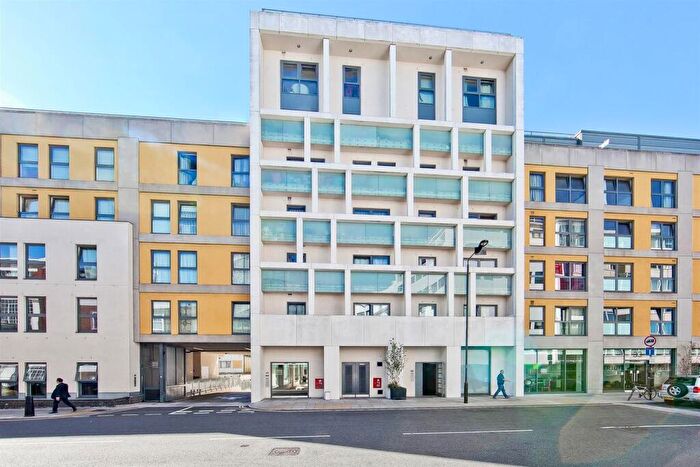 2 Bedroom Apartment To Rent In Oval Road, Camden, NW1