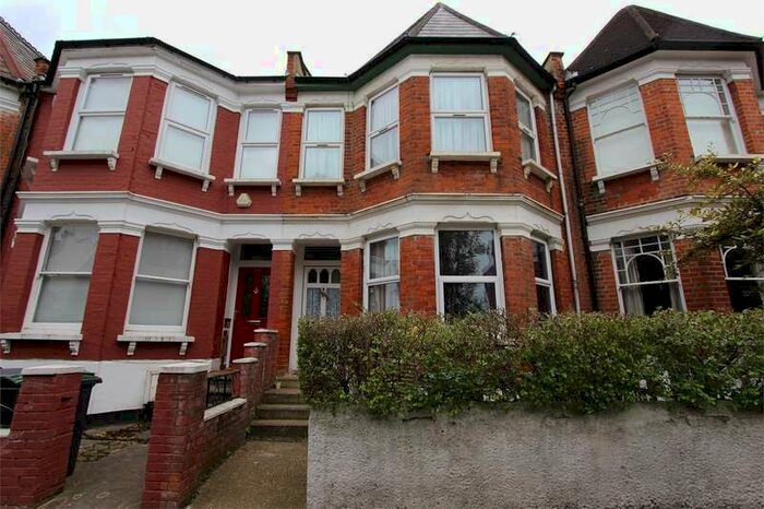 2 Bedroom Flat To Rent In Falkland Road, Hornsey, N8