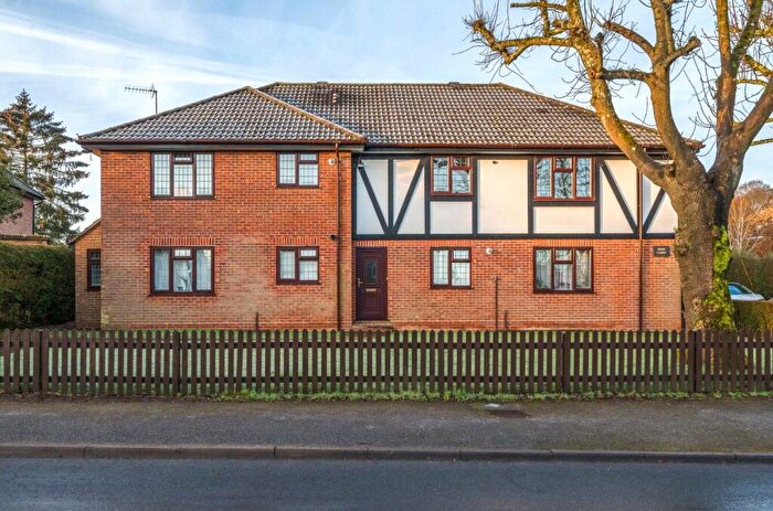 2 Bedroom Flat To Rent In St. Johns Road, Penn, High Wycombe, HP10