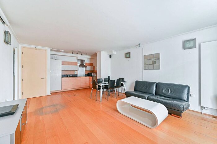 1 Bedroom Flat For Sale In Southern Way, Greenwich Millennium Village, London, SE10