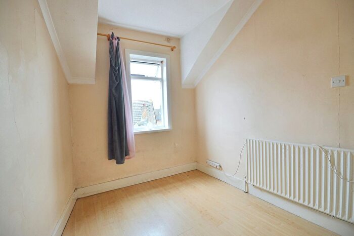 1 Bedroom Flat For Sale In Endsleigh Road, London, W13