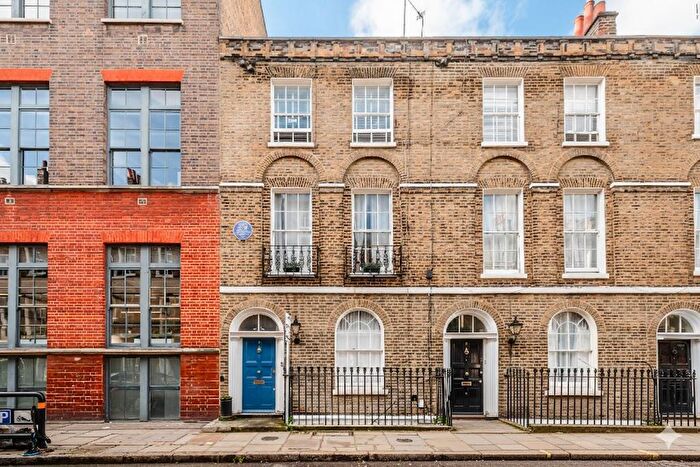 2 Bedroom Apartment For Sale In Sekforde Street, Clerkenwell, EC1R