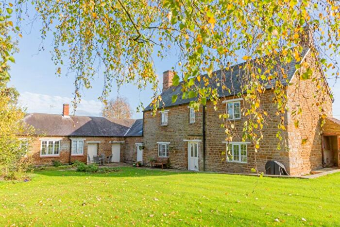 3 Bedroom Detached House To Rent In Wheatsheaf Cottage, The Green, Adstone, West Northamptonshire, NN12