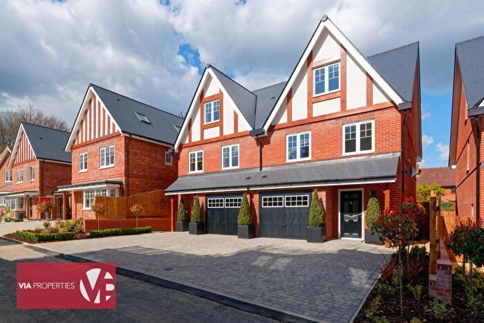 4 Bedroom House To Rent In Sandbach Close, Broxbourne, EN10