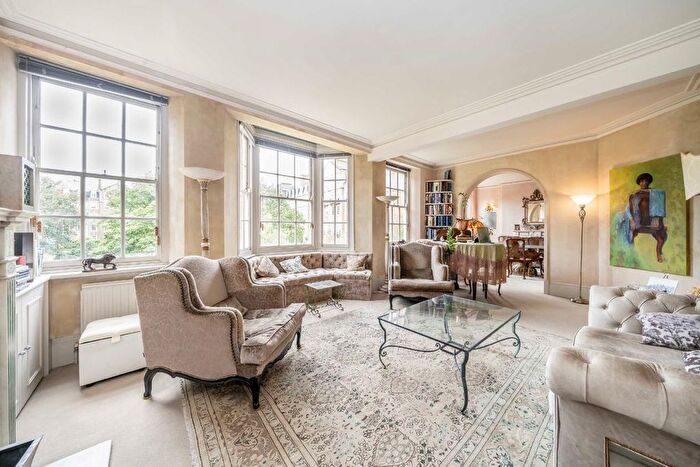 2 Bedroom Flat For Sale In The Little Boltons, Chelsea, SW5
