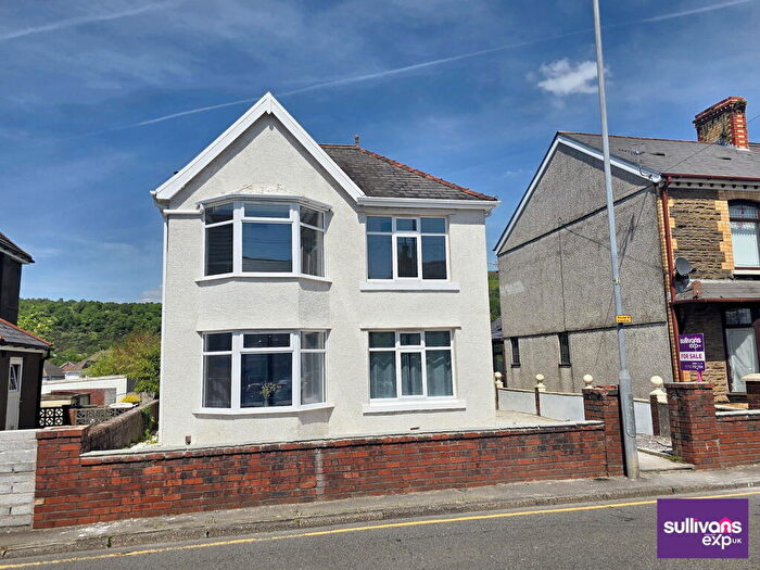 3 Bedroom Detached House For Sale In Wern Road, Skewen, Neath, SA10