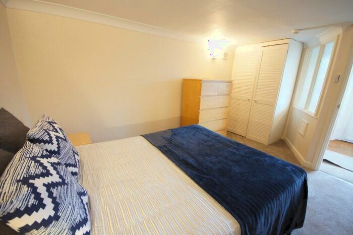1 Bedroom Flat To Rent In Fairfax Road, Leeds, West Yorkshire, LS11