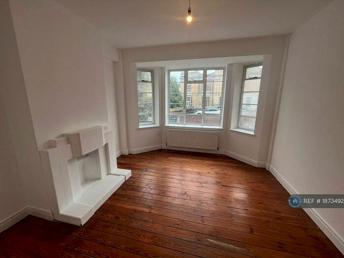 2 Bedroom Flat To Rent In Queens Road, Clifton, Bristol, BS8