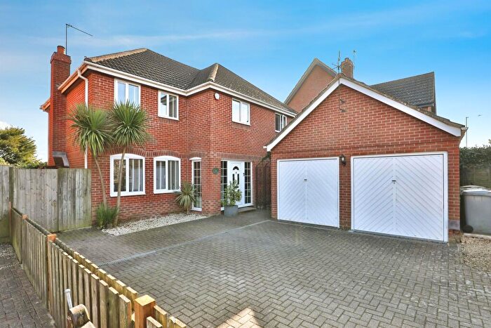 4 Bedroom Detached House For Sale In Yarmouth Road, Blofield, Norwich, NR13