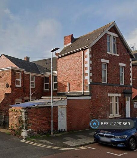 4 Bedroom Semi-Detached House To Rent In Westfield Terrace, Gateshead, NE8