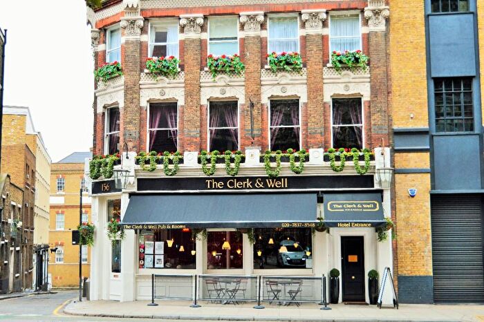 3 Bedroom Flat To Rent In Bourne Estate, Portpool Lane, London, EC1N