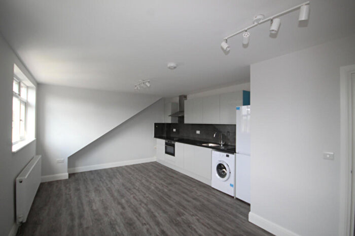 2 Bedroom Maisonette To Rent In Carlton Avenue, Harrow, Middlesex, HA3