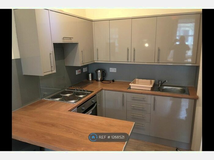 2 Bedroom Flat To Rent In Temple Park Crescent, Edinburgh, EH11