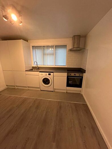 2 Bedroom Flat To Rent In Darenth Road, Welling, DA16