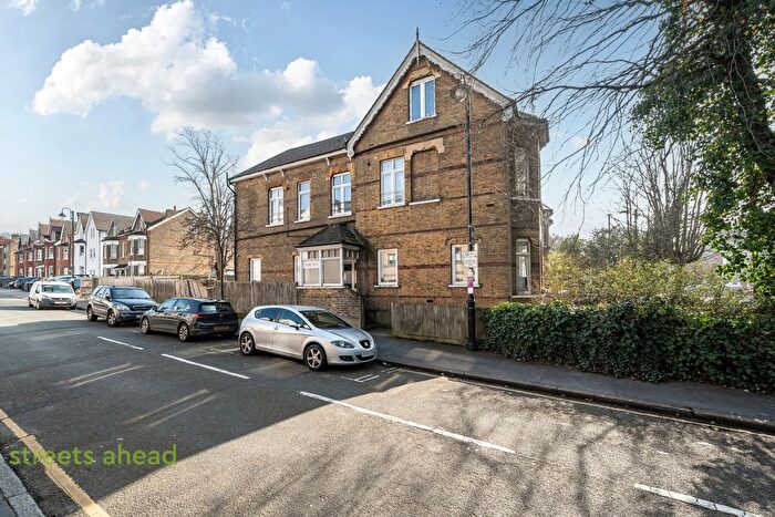 1 Bedroom Flat To Rent In Park Lane, Croydon, CR0