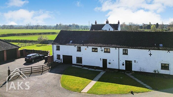 4 Bedroom Barn Conversion For Sale In Egginton Road, Hilton, DE65