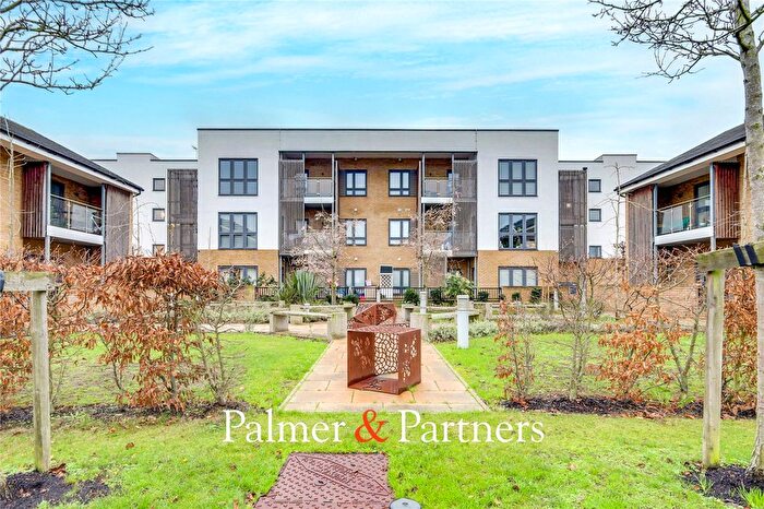 1 Bedroom Flat For Sale In Goldlay Gardens, Old Moulsham, Chelmsford, Essex, CM2