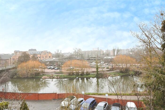 2 Bedroom Flat For Sale In Baddow Road, Chelmsford, Essex, CM2