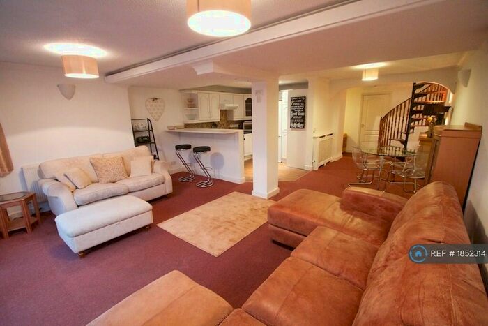 3 Bedroom Terraced House To Rent In Wensleydale, Hemel Hempstead, HP2