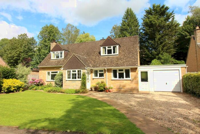 4 Bedroom Detached House For Sale In Brookside, Hook Norton, OX15