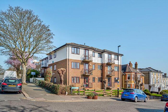2 Bedroom Flat To Rent In Horniman Drive, Forest Hill, SE23