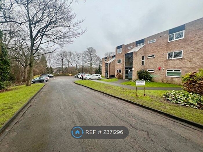 2 Bedroom Flat To Rent In Wood Close, Leeds, LS7