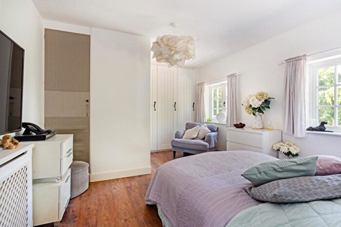 4 Bedroom Detached House For Sale In Holtwood, Wimborne, Dorset, BH21