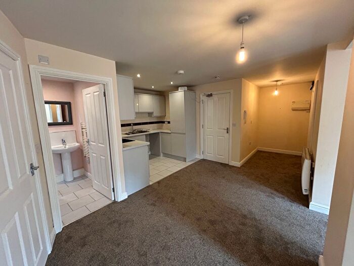 2 Bedroom Flat To Rent In St Peters Hill, Grantham, NG31