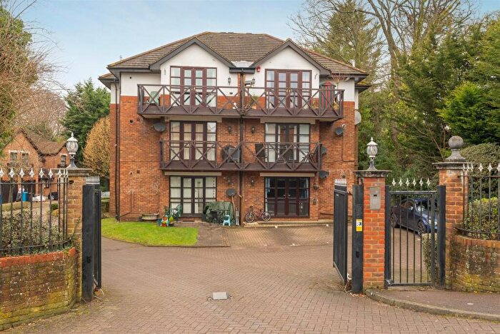 2 Bedroom Apartment For Sale In Sunning House, Sunninghill, SL5