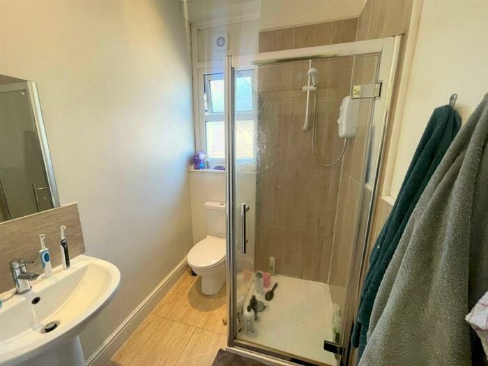 3 Bedroom Flat To Rent In **£pppw Excl Bills** Annesley Grove, Arboretum - Trent Uni, NG1